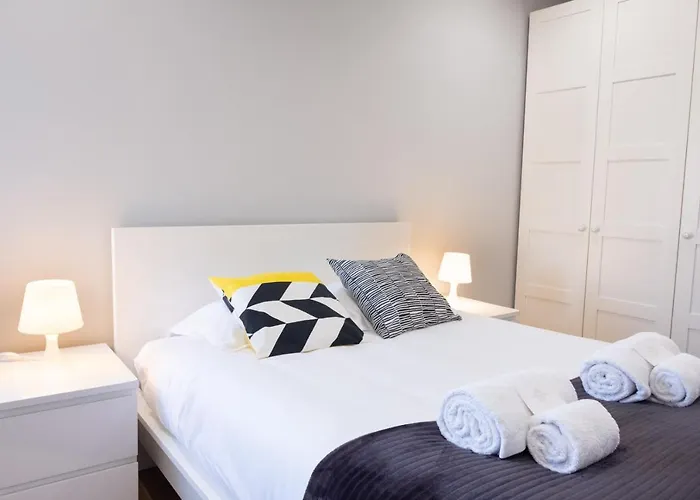 Bright & Central Apartment By Lovelystay