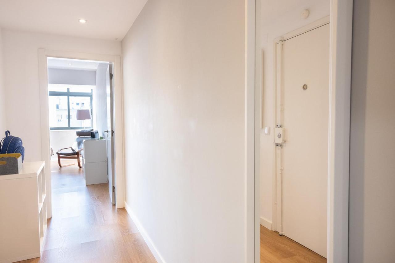 Apartment Bright & By Lovelystay